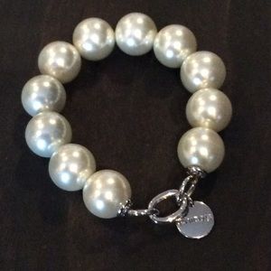 Chico’s Pearl Bracelet